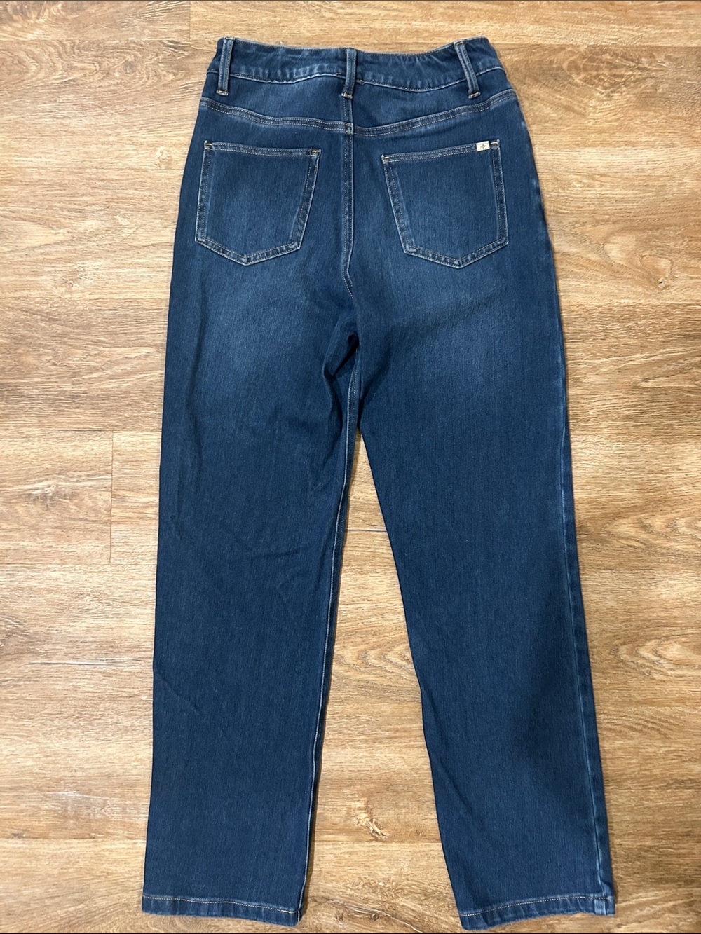 HALARA Straight-Leg Stretch Jeans in Medium Blue Denim - Picture 3 of 5